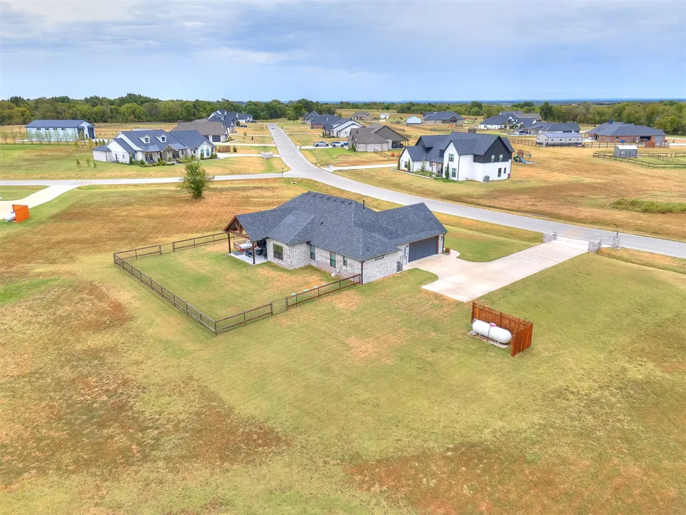 10382 S 293rd EastAvenue Coweta, OK 74429