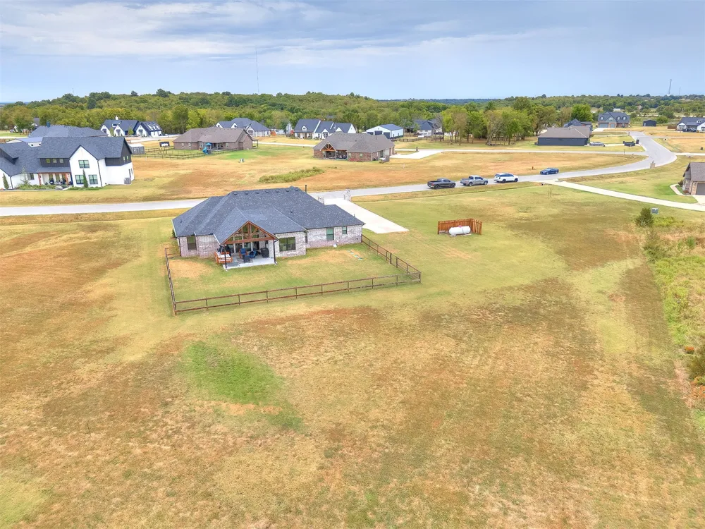10382 S 293rd EastAvenue Coweta, OK 74429