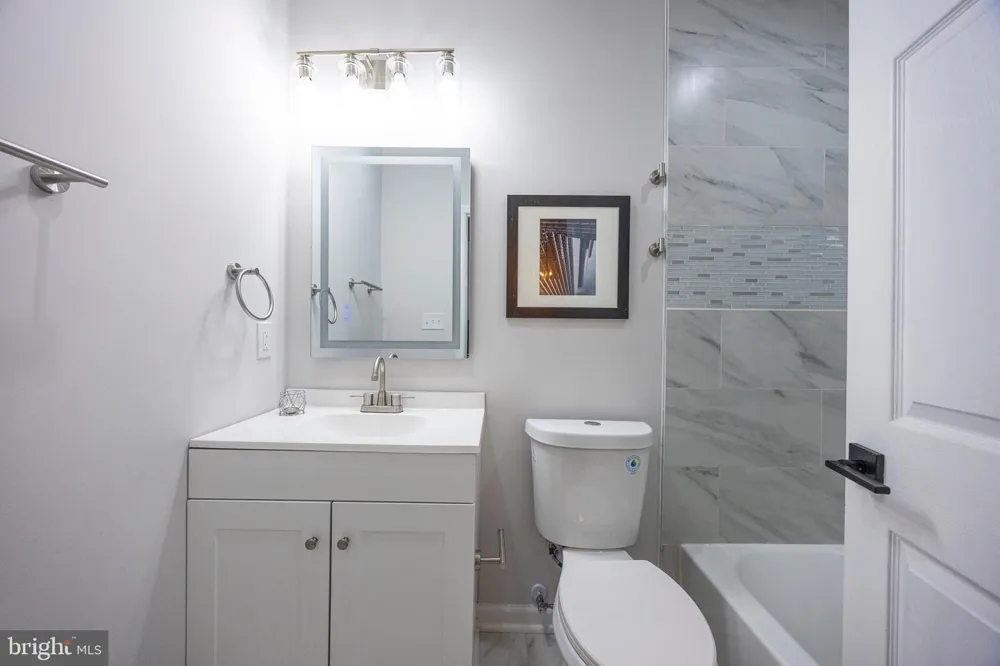2033 BENTALOU STREET Baltimore, MD 21216