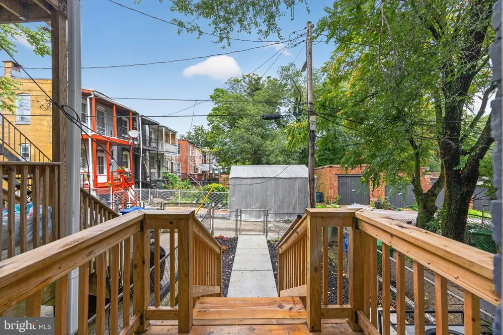 2033 BENTALOU STREET Baltimore, MD 21216