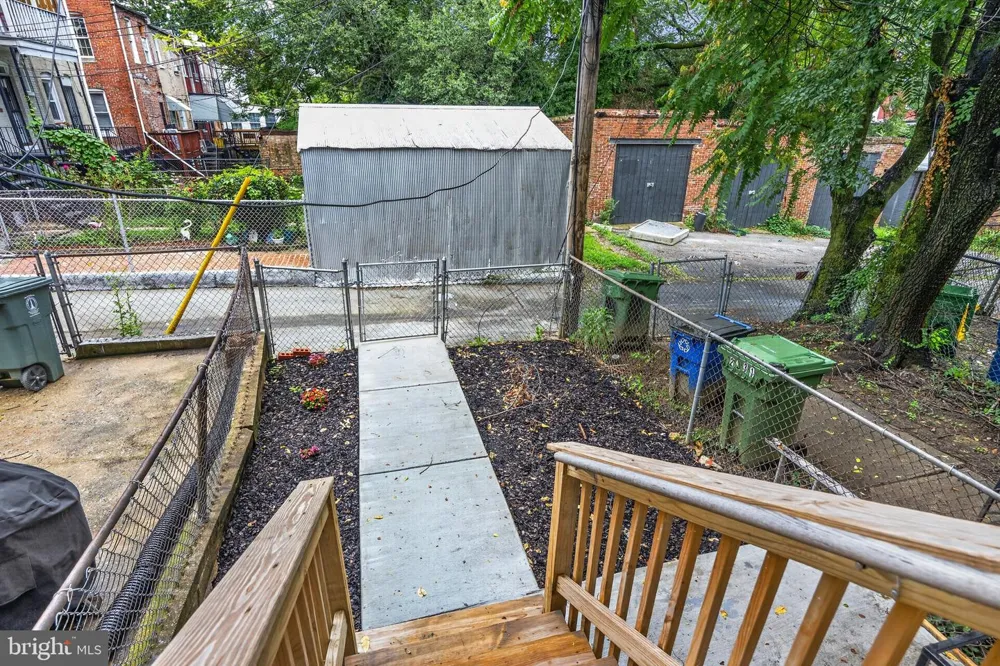 2033 BENTALOU STREET Baltimore, MD 21216
