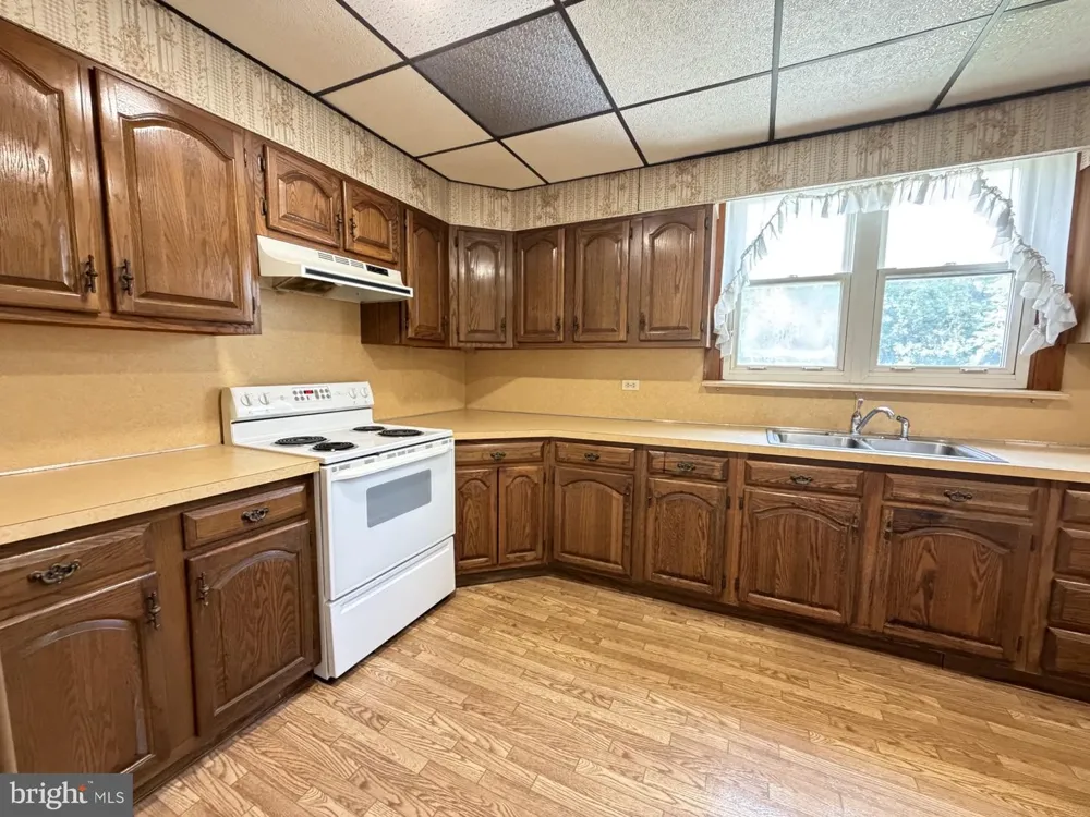 46 E MILL STREET Nesquehoning, PA 18240