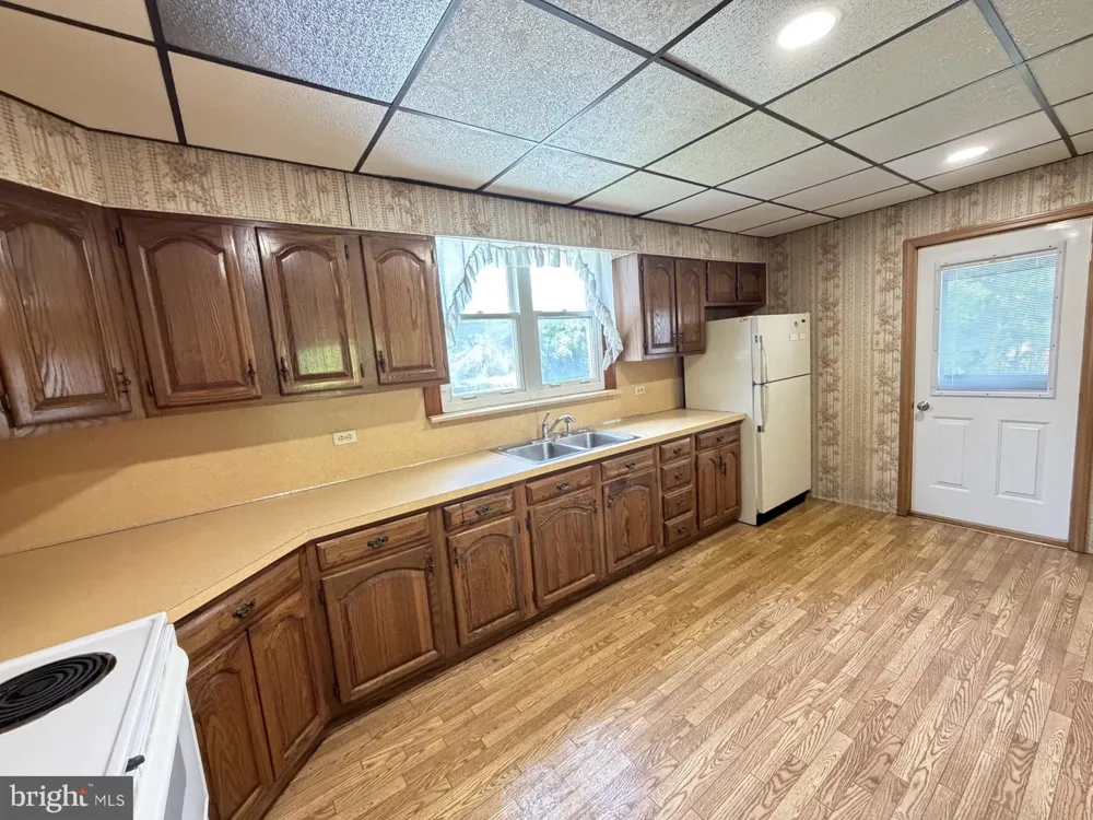 46 E MILL STREET Nesquehoning, PA 18240