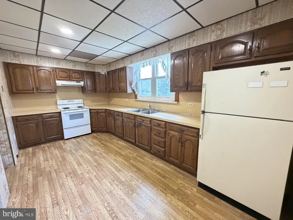 46 E MILL STREET Nesquehoning, PA 18240