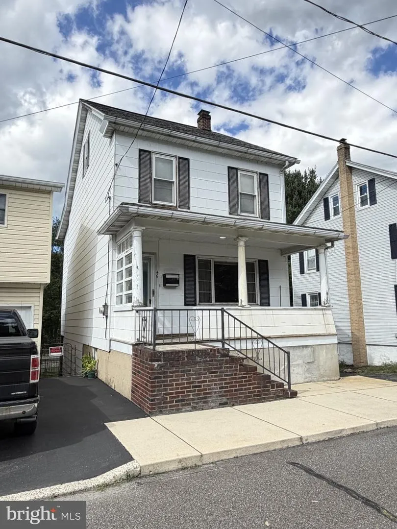 46 E MILL STREET Nesquehoning, PA 18240