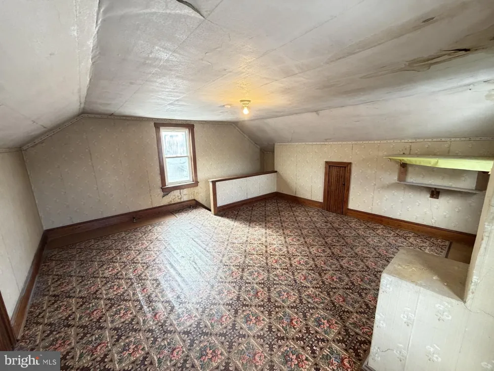 46 E MILL STREET Nesquehoning, PA 18240