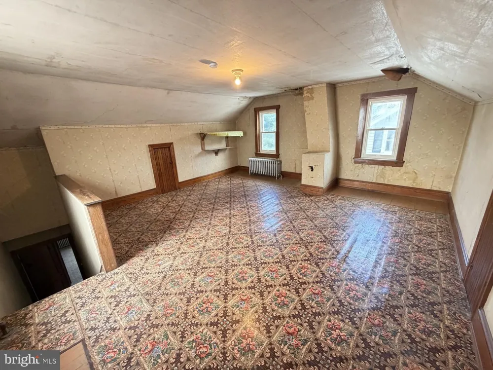 46 E MILL STREET Nesquehoning, PA 18240