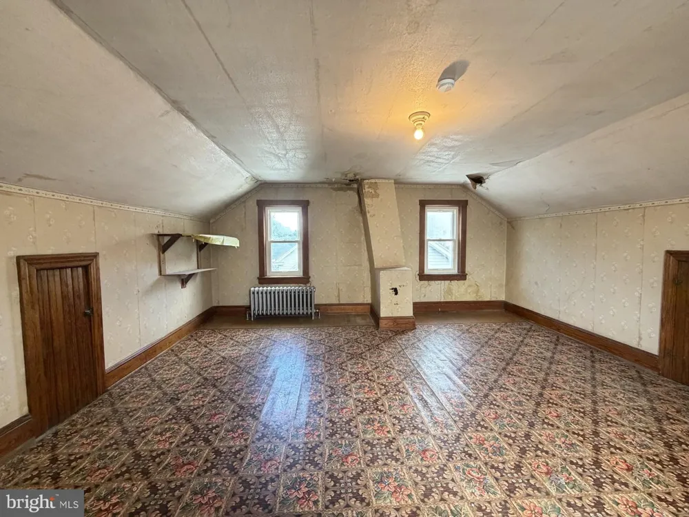 46 E MILL STREET Nesquehoning, PA 18240
