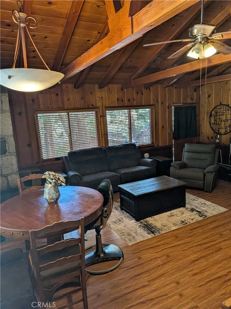 459 Delle Crestline, CA 92325