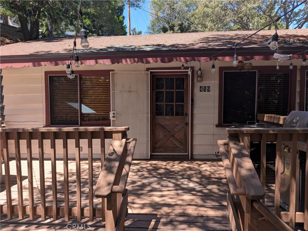 459 Delle Crestline, CA 92325