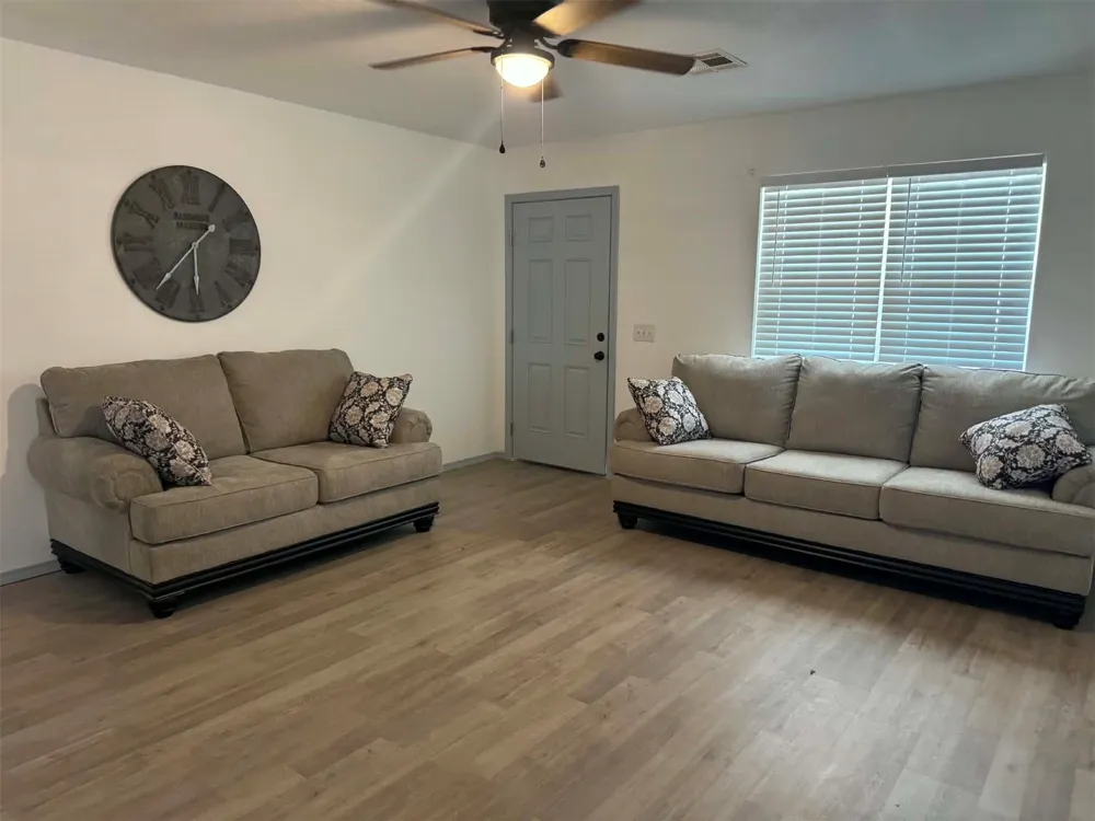 2106 Hickory Street McAlester, OK 74501