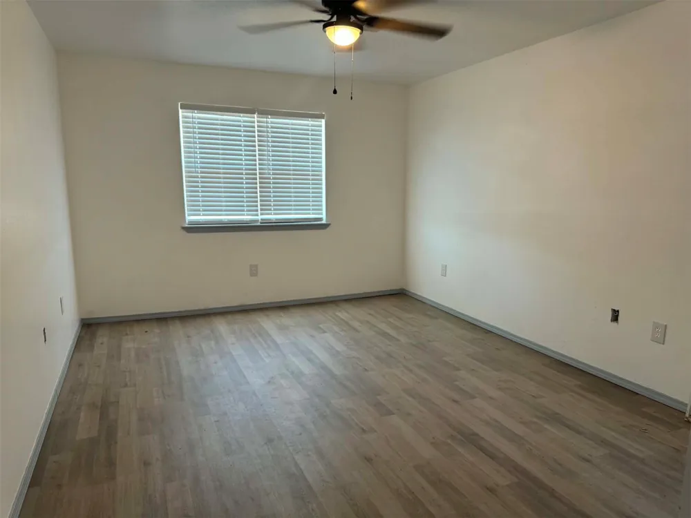 2106 Hickory Street McAlester, OK 74501