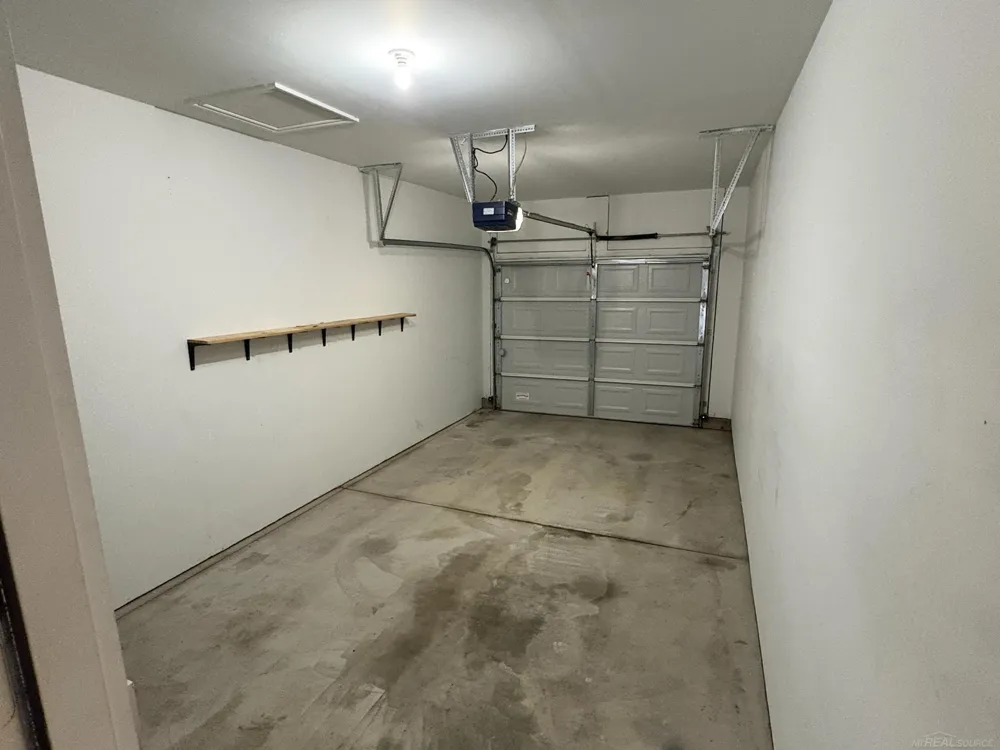 3946 electric Avenue Port Huron City, MI 48060