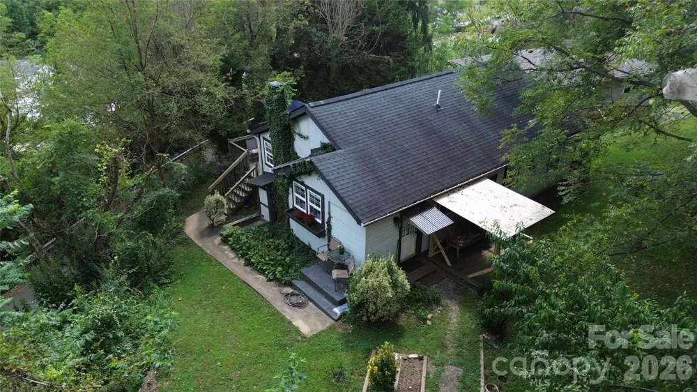 418 Sharptown Road Canton, NC 28716