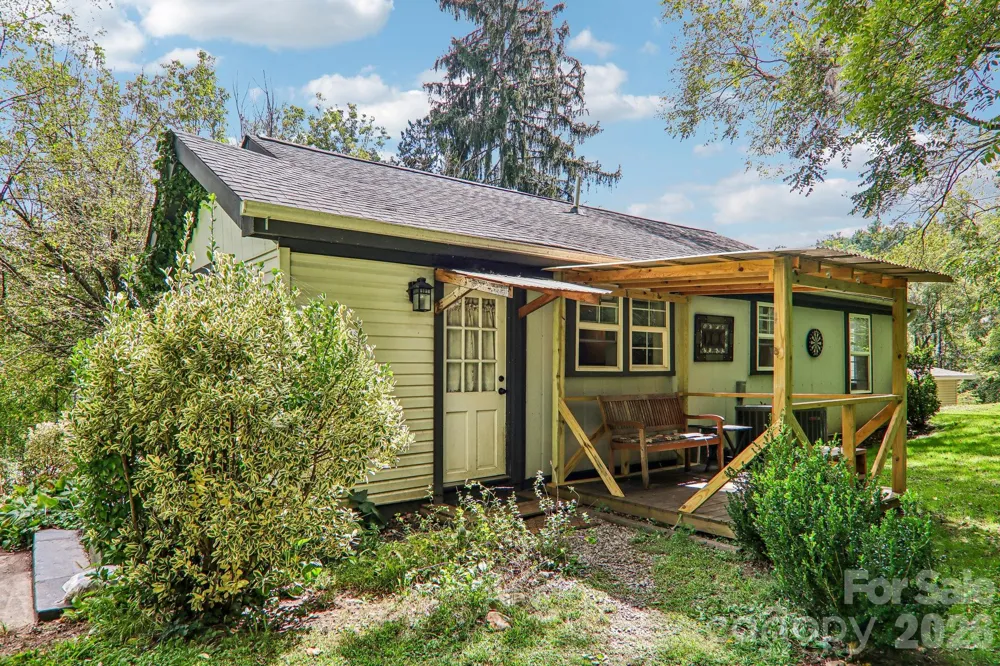 418 Sharptown Road Canton, NC 28716