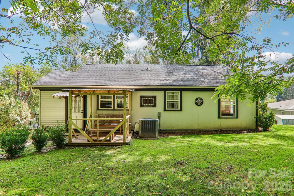 418 Sharptown Road Canton, NC 28716