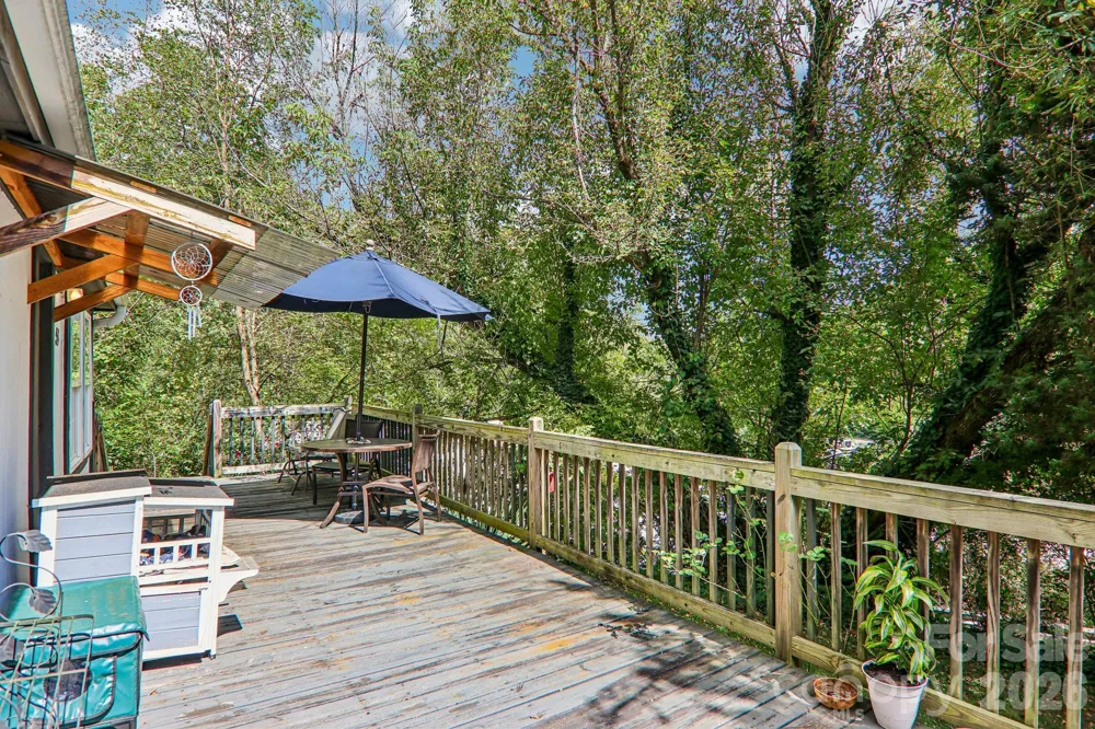 418 Sharptown Road Canton, NC 28716