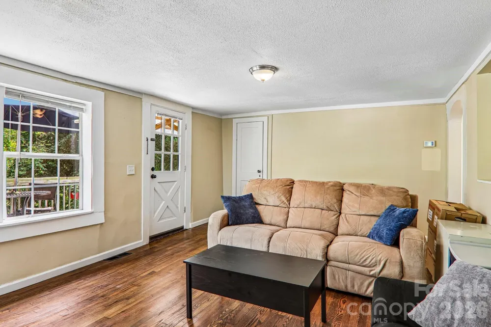 418 Sharptown Road Canton, NC 28716