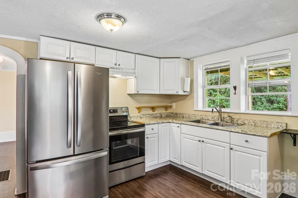 418 Sharptown Road Canton, NC 28716