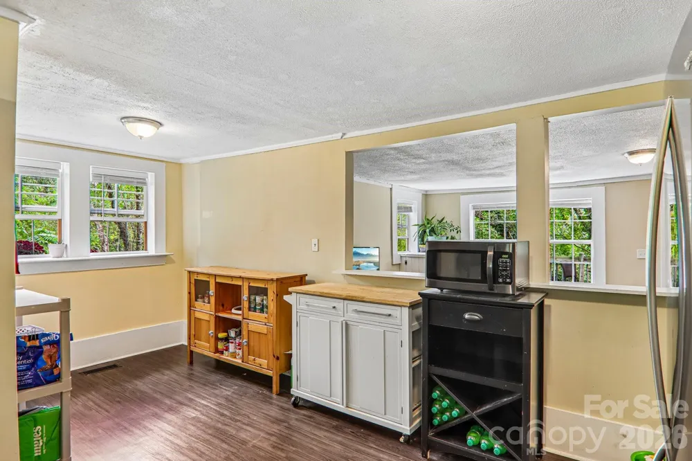 418 Sharptown Road Canton, NC 28716