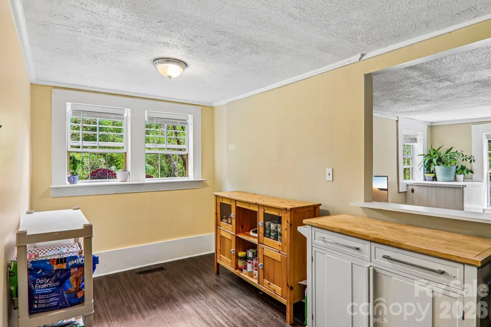 418 Sharptown Road Canton, NC 28716