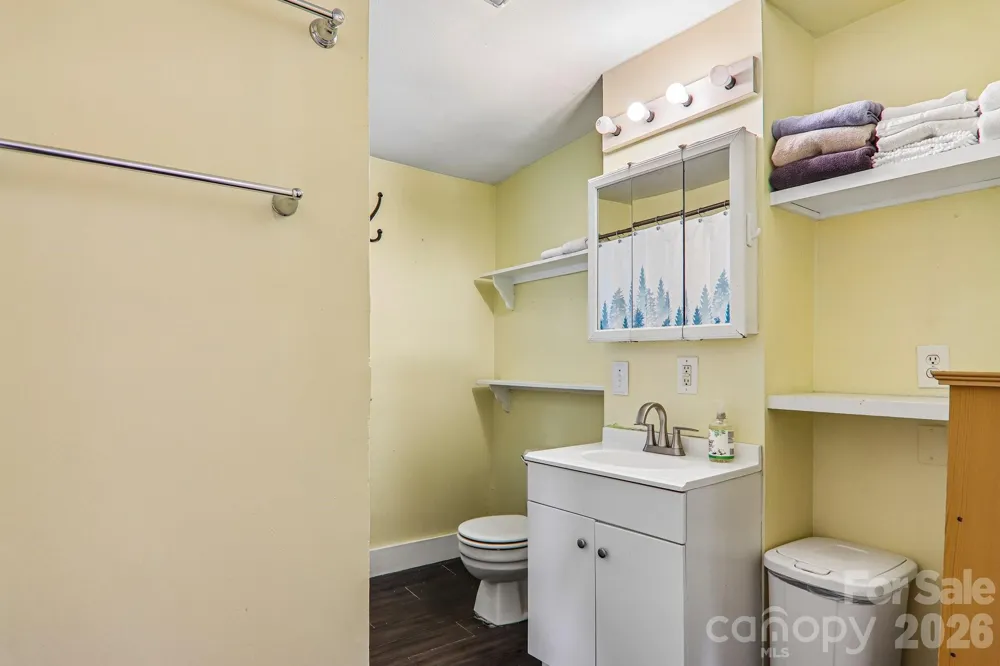 418 Sharptown Road Canton, NC 28716
