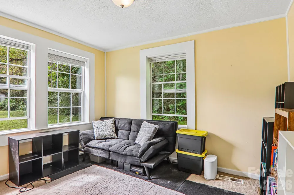 418 Sharptown Road Canton, NC 28716