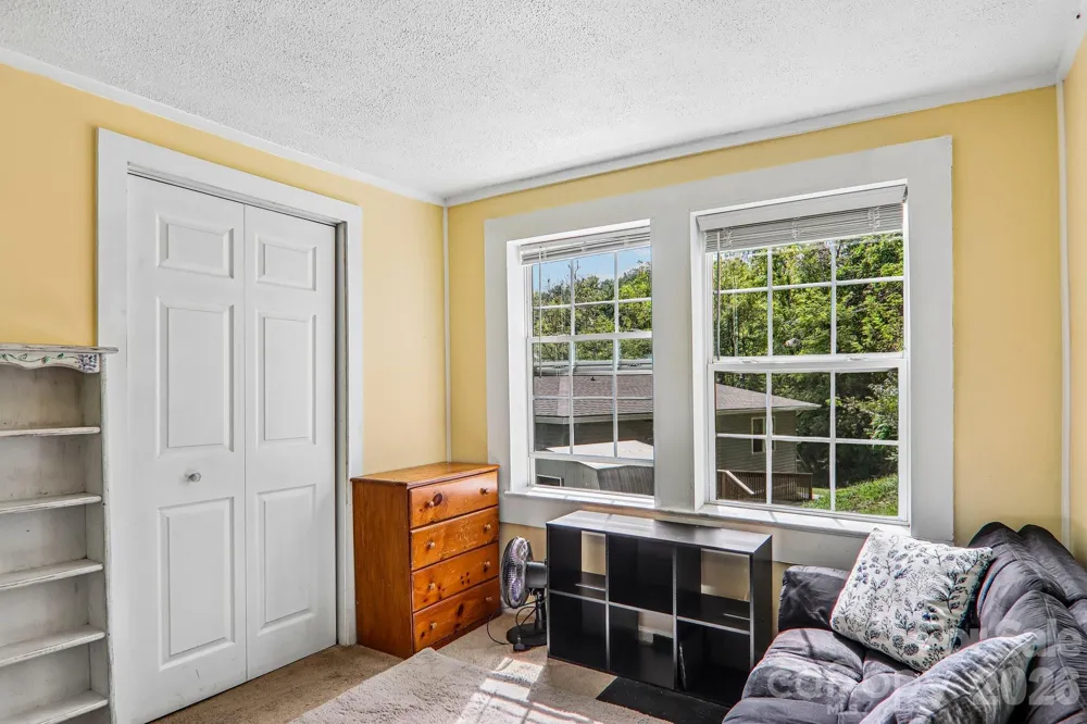 418 Sharptown Road Canton, NC 28716