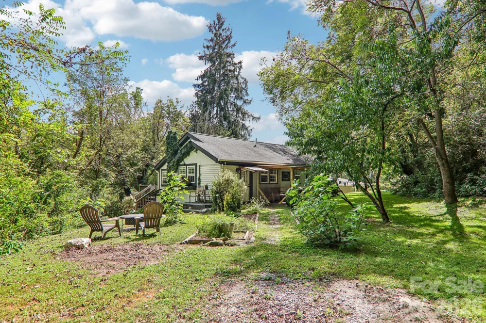 418 Sharptown Road Canton, NC 28716