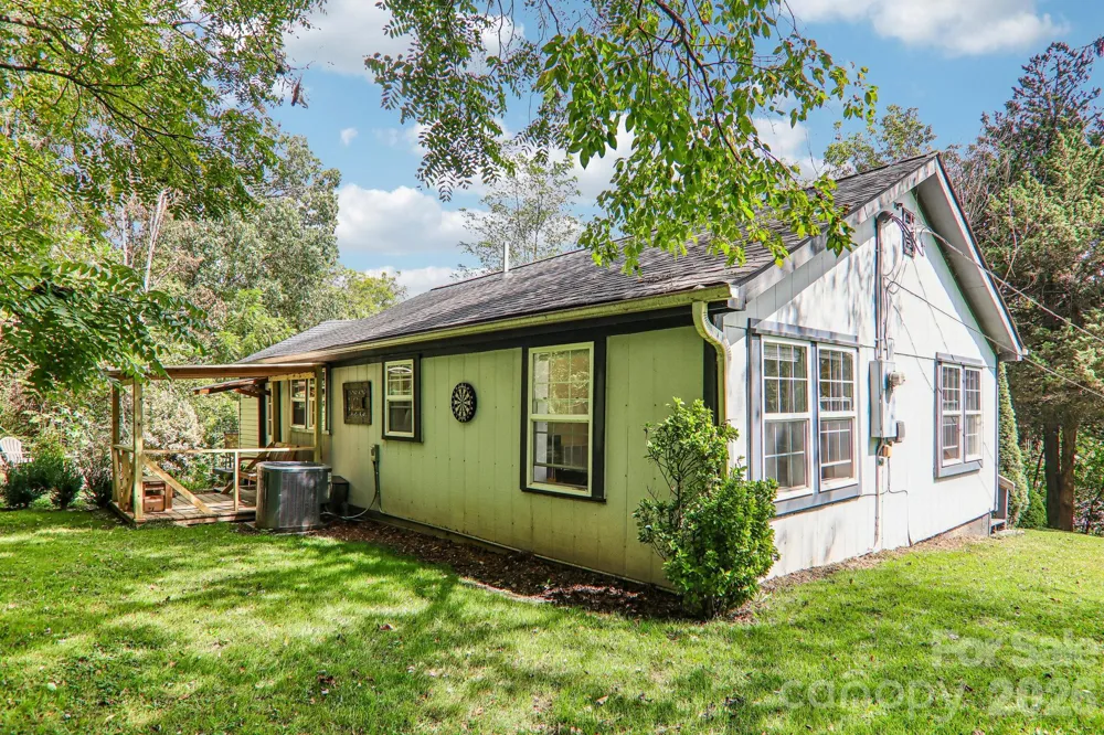 418 Sharptown Road Canton, NC 28716
