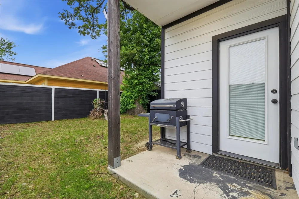 3412 Meadow Street Dallas, TX 75215