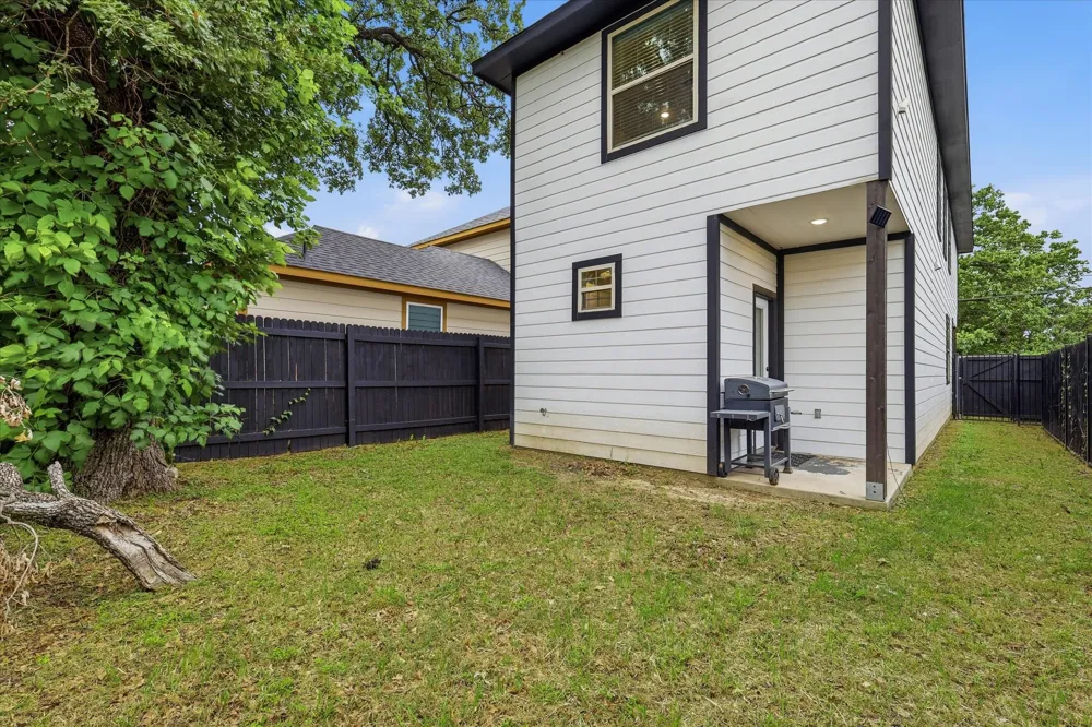 3412 Meadow Street Dallas, TX 75215