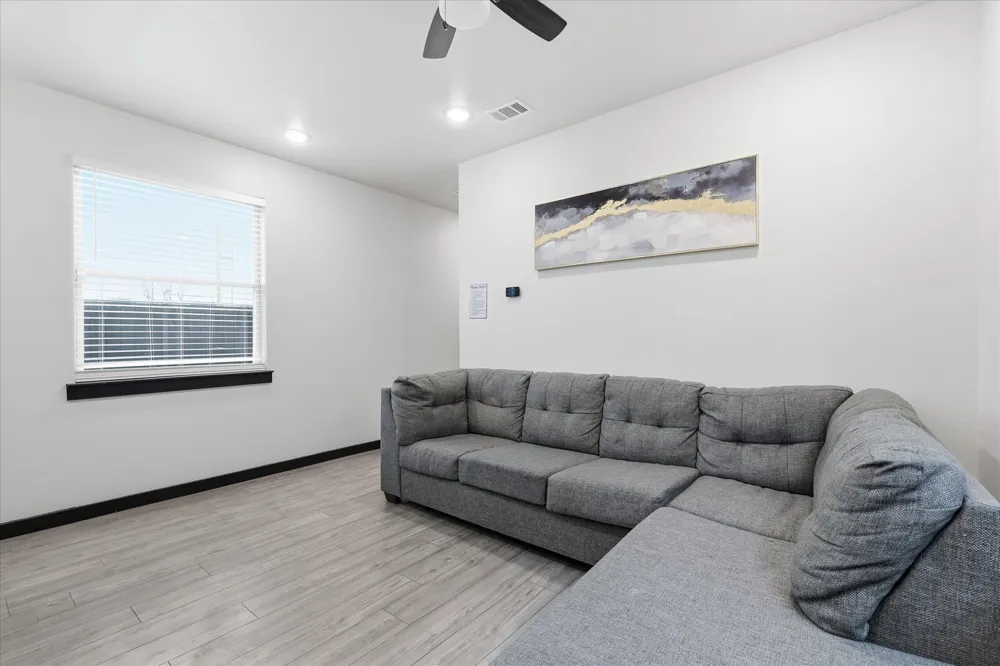 3412 Meadow Street Dallas, TX 75215