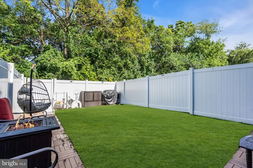 29 KATHERINE DRIVE Burlington, NJ 08016