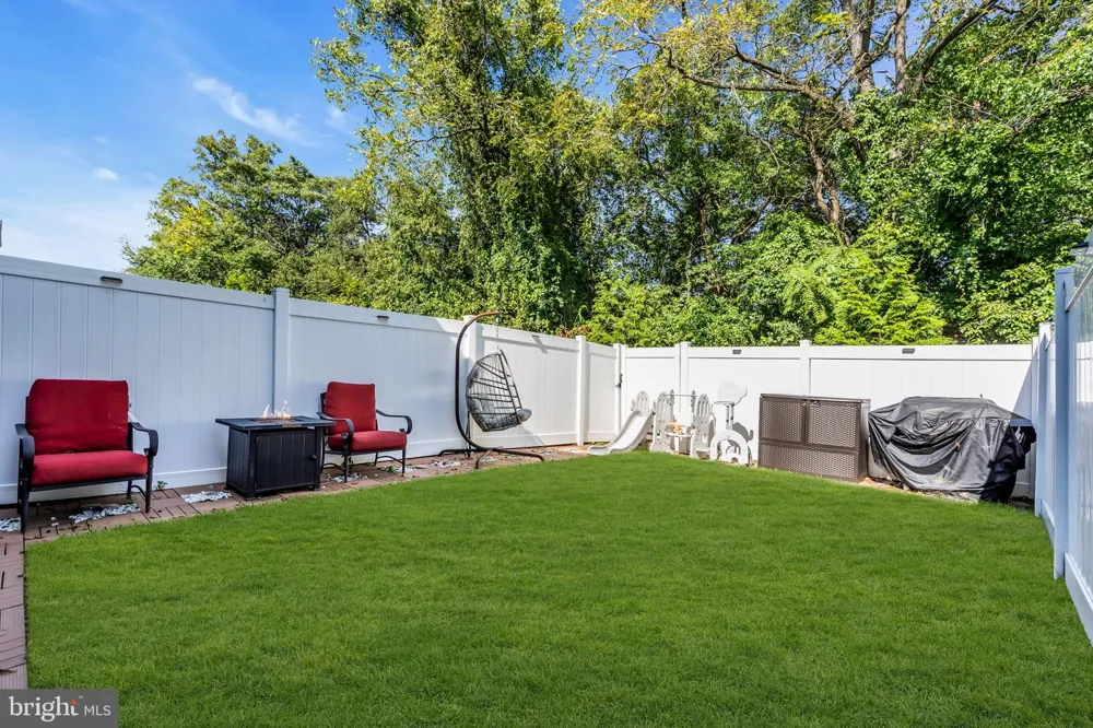 29 KATHERINE DRIVE Burlington, NJ 08016