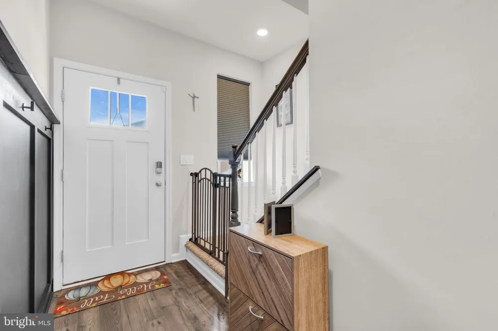 29 KATHERINE DRIVE Burlington, NJ 08016