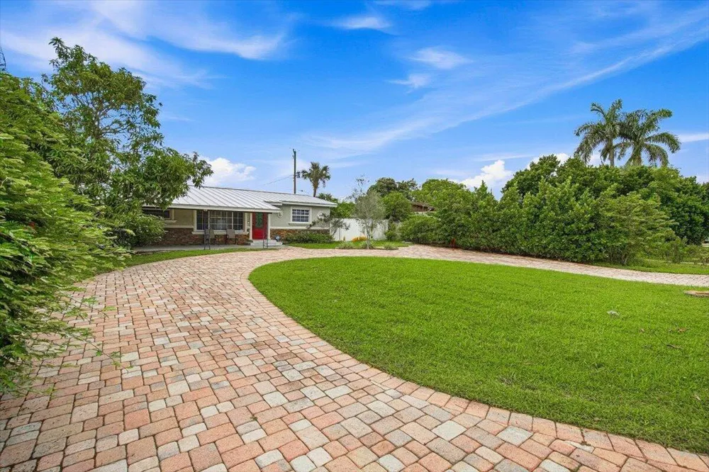938 Arlington Drive West Palm Beach, FL 33415