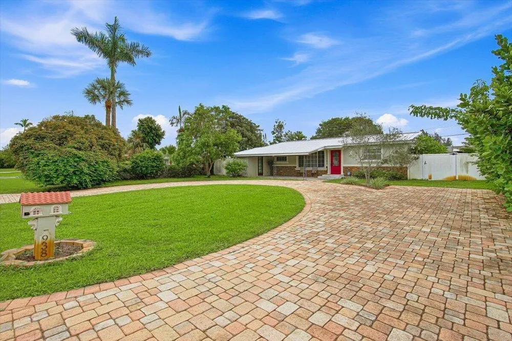 938 Arlington Drive West Palm Beach, FL 33415