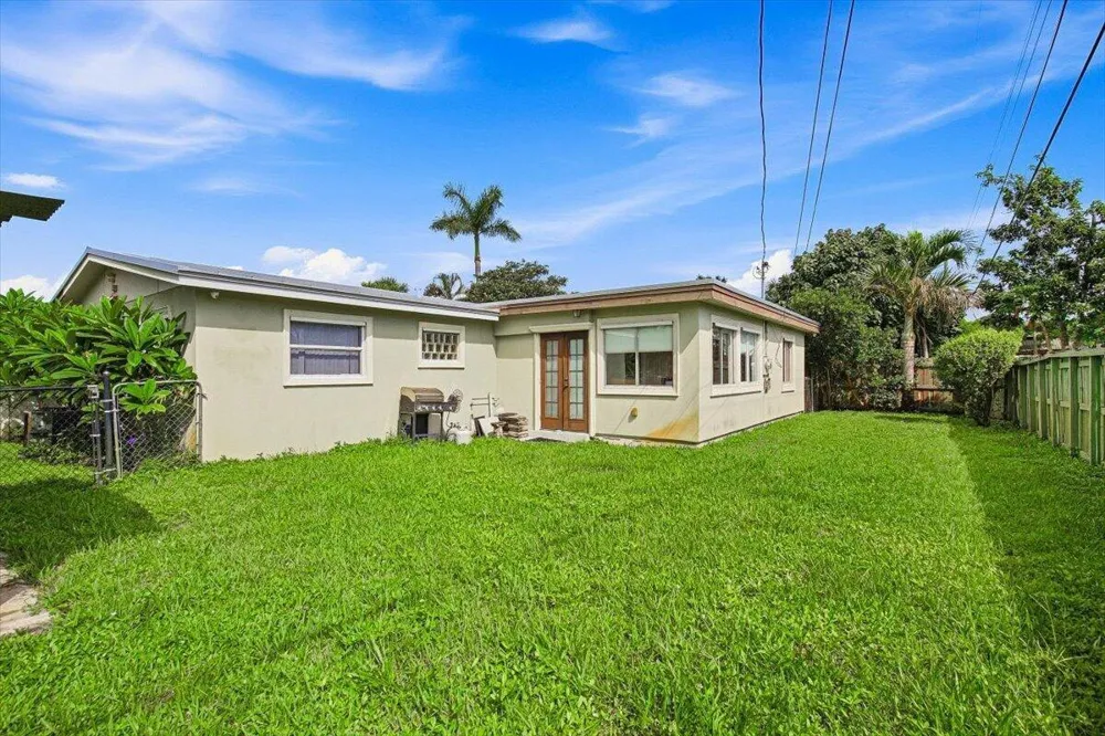 938 Arlington Drive West Palm Beach, FL 33415