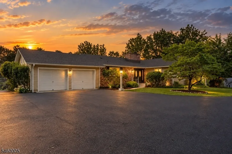 135 W Mountain Rd Sparta, NJ 07871
