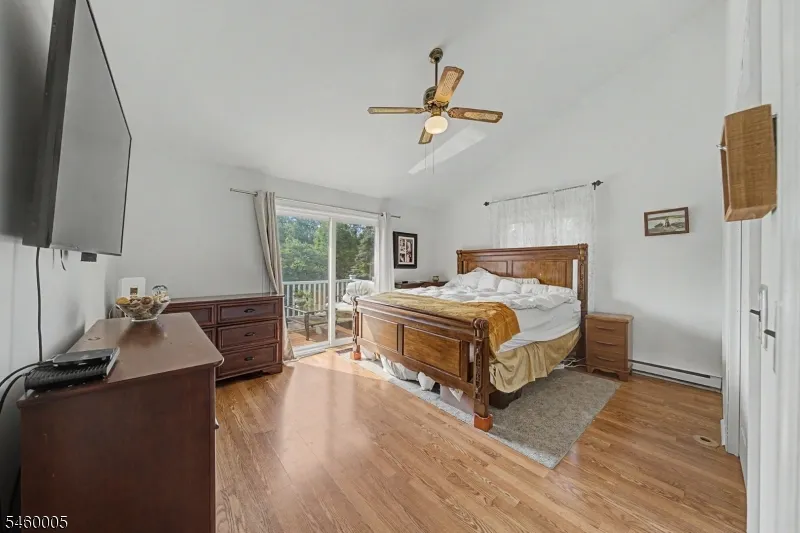 135 W Mountain Rd Sparta, NJ 07871