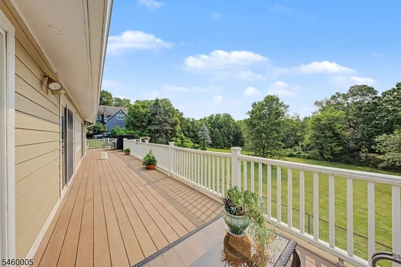 135 W Mountain Rd Sparta, NJ 07871