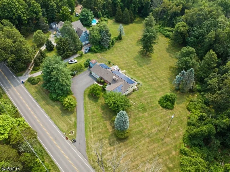 135 W Mountain Rd Sparta, NJ 07871