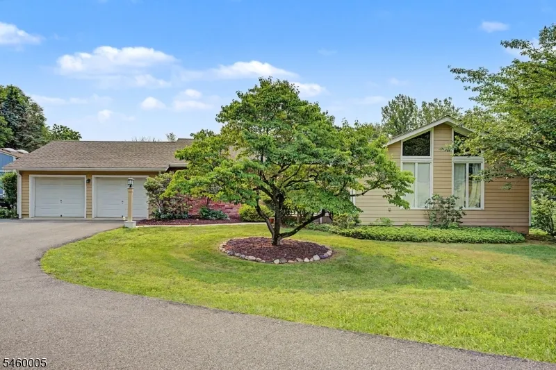 135 W Mountain Rd Sparta, NJ 07871