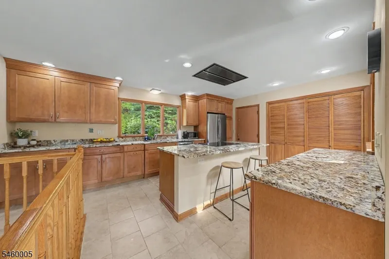 135 W Mountain Rd Sparta, NJ 07871