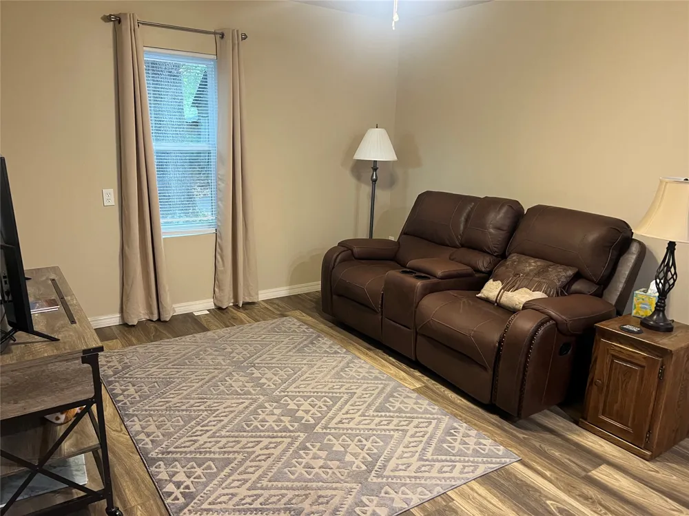1380 Day Lane Tahlequah, OK 74464