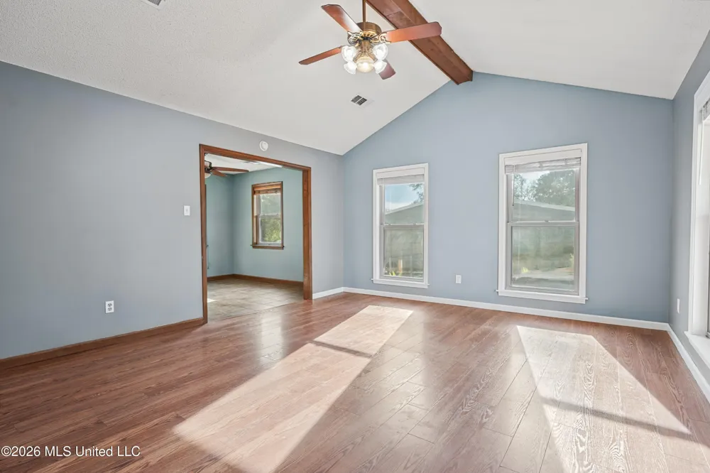 13585 Holly Springs Road Byhalia, MS 38611