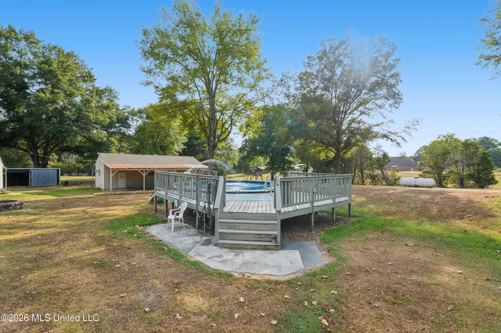 13585 Holly Springs Road Byhalia, MS 38611