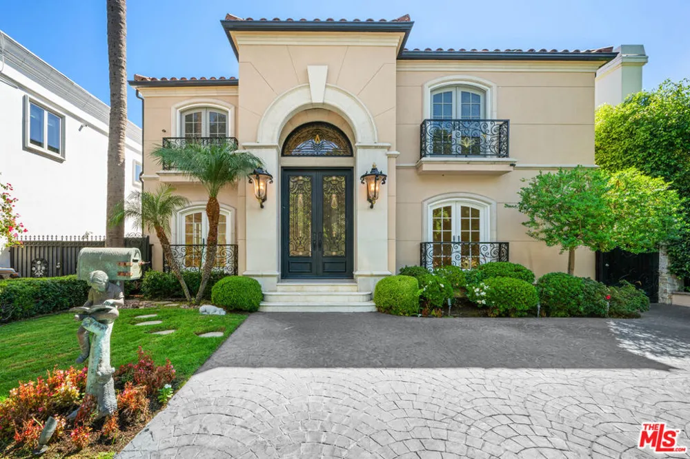 204 Foothill Road Beverly Hills, CA 90210