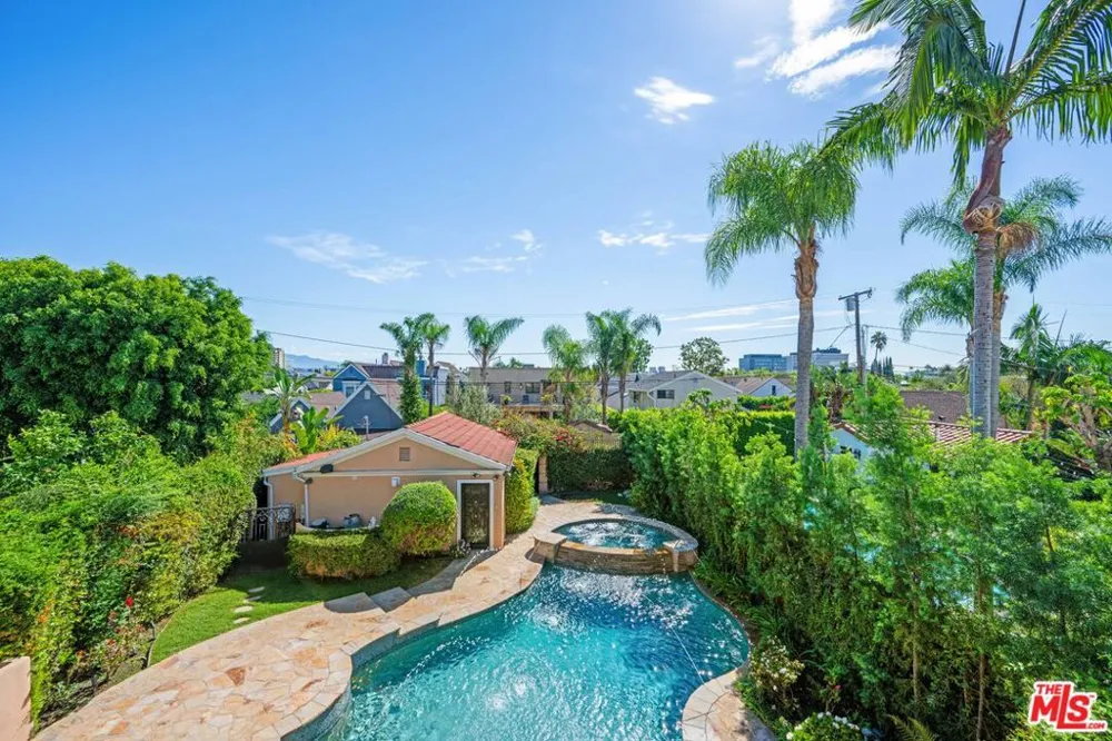 204 Foothill Road Beverly Hills, CA 90210